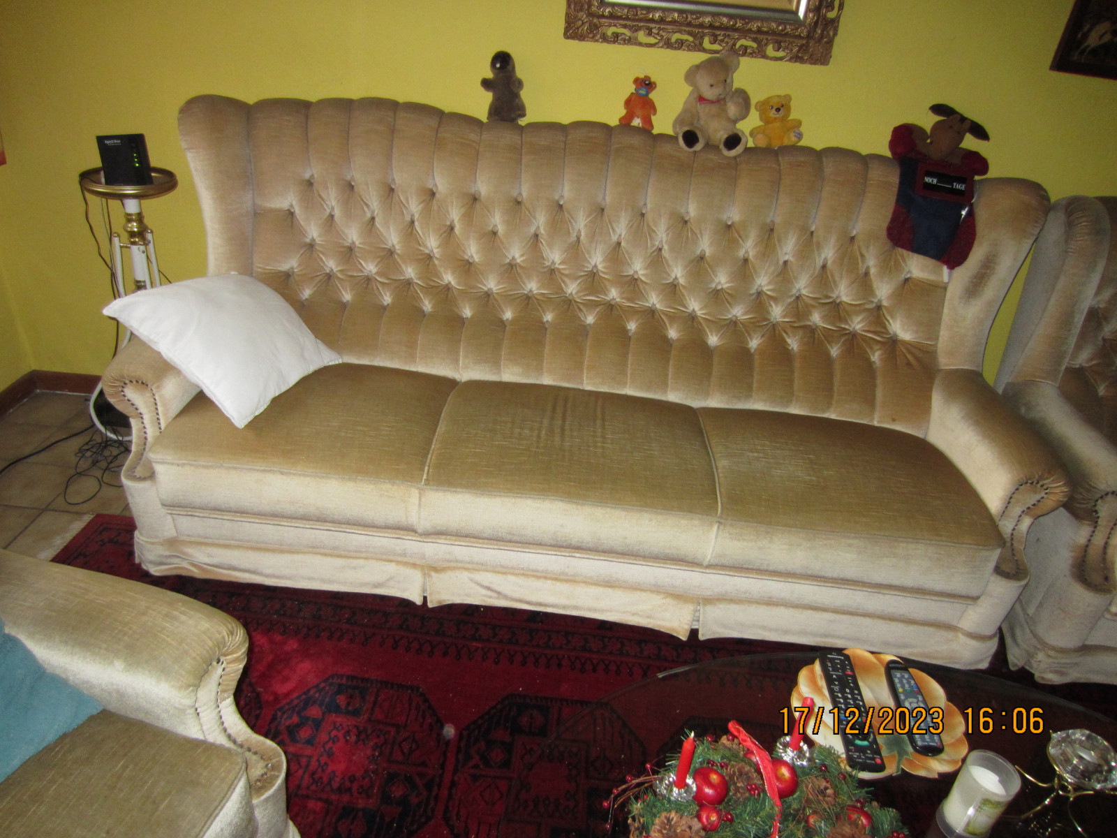 Der Schrottplatz - Spiegelsymmetrisch des Showrooms