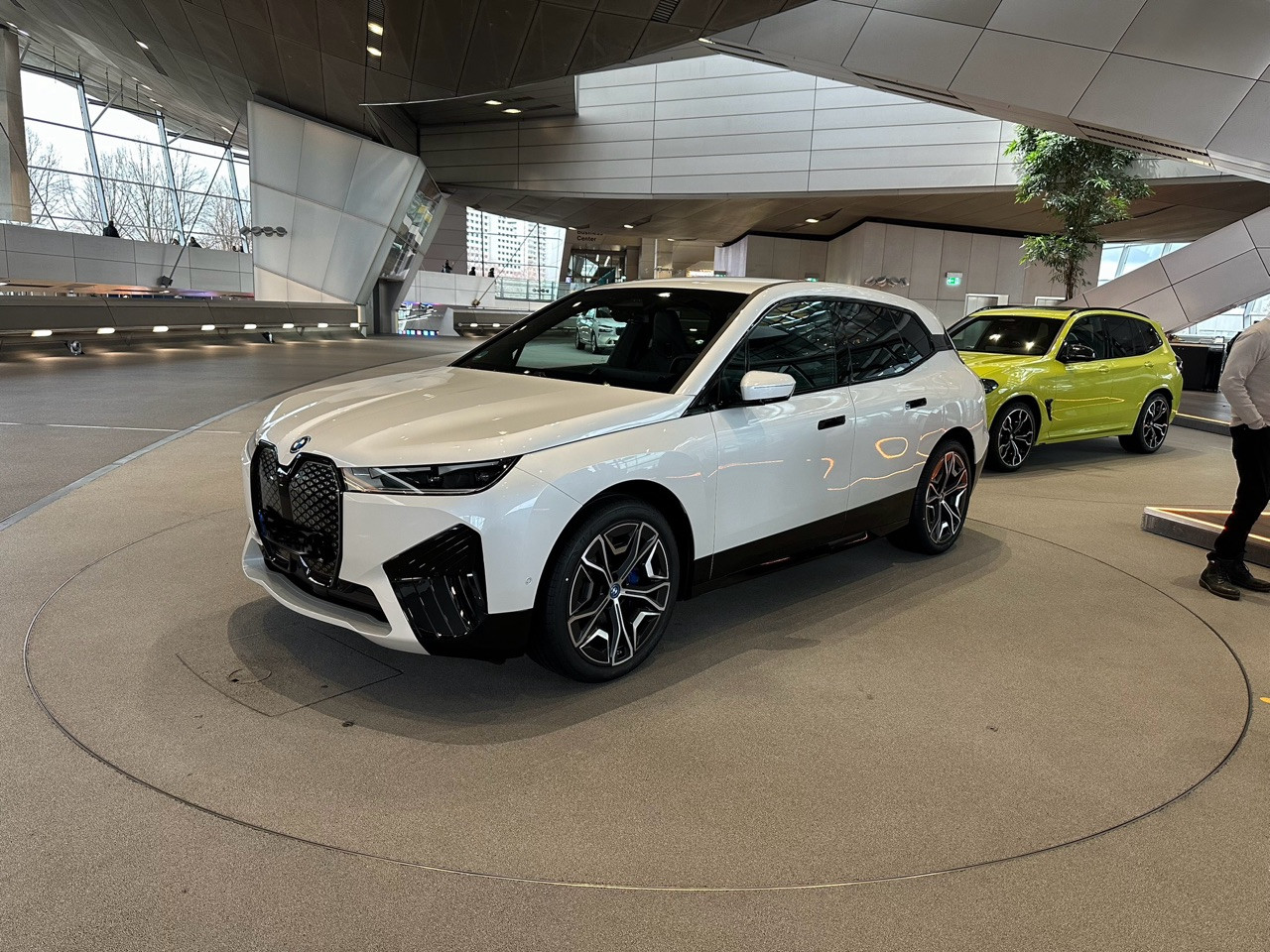 BMW iX - Wartezimmer