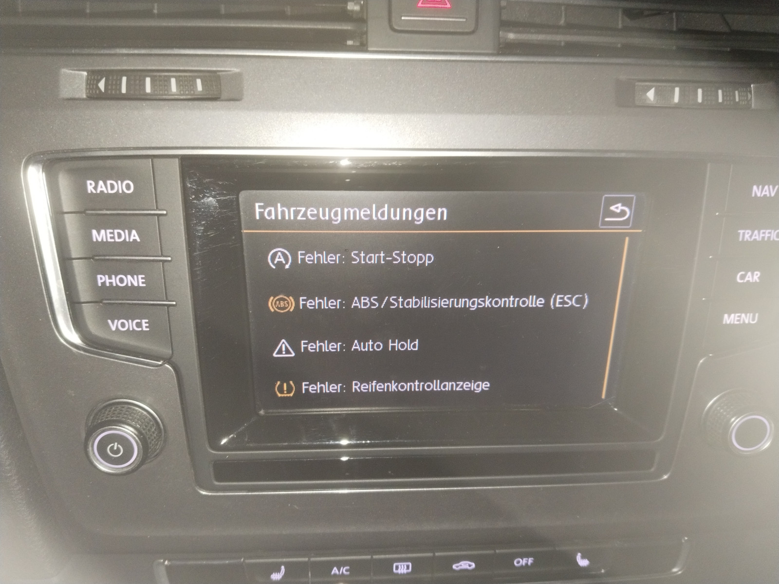 Neue Batterie lässt sich nicht registrieren, Fehlermeldungen nach Tausch