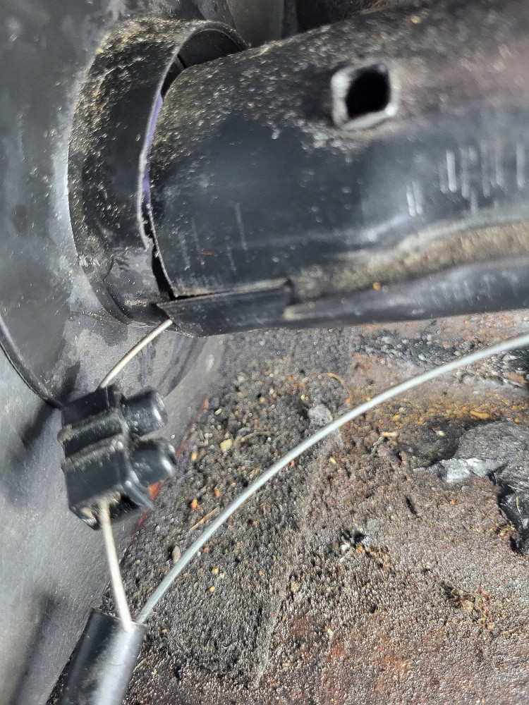 Heizungszug festgerostet und jetzt gerissen