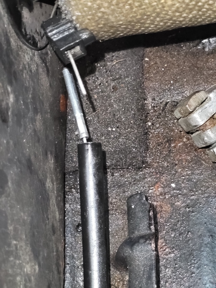 Heizungszug festgerostet und jetzt gerissen