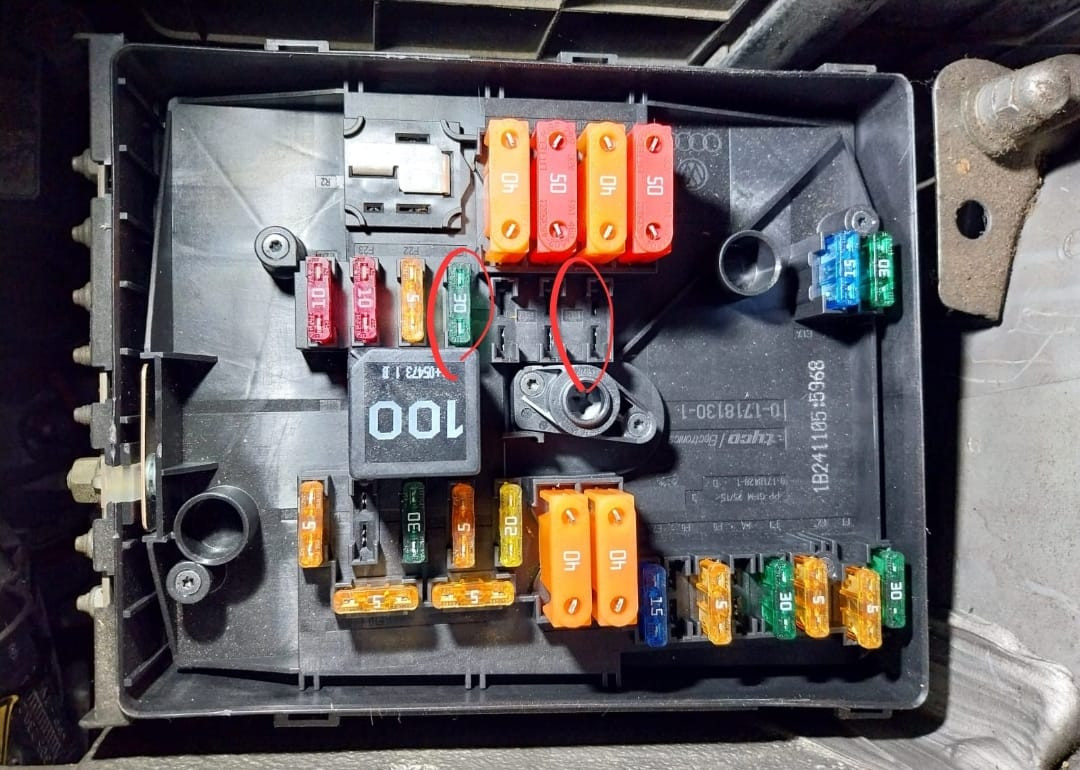 Wo finde ich die Sicherung für die Frontscheibenwischer?