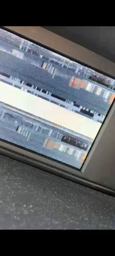 Display E60 flattert