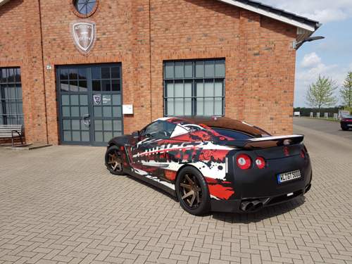 Nissan GT-R alte folie