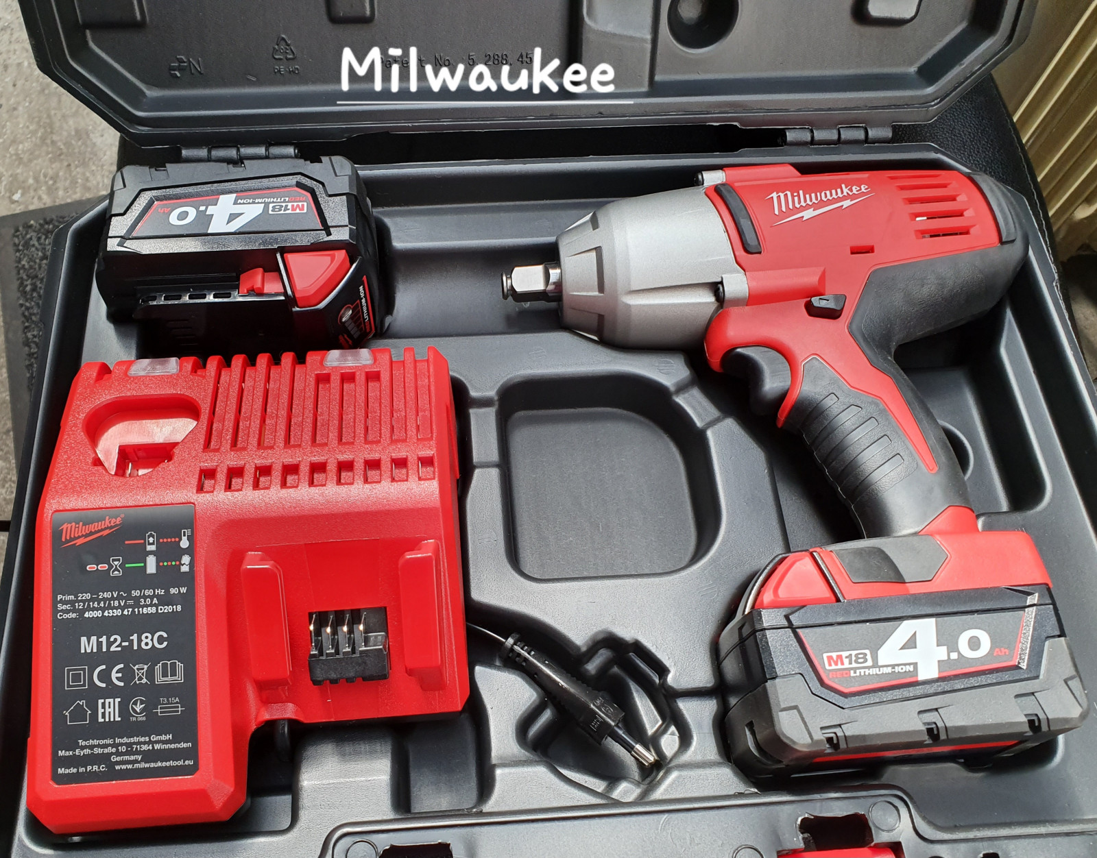 Werkzeuge Omega und Senator