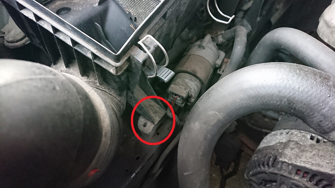 Luftfilterkasten beim E200 ausbauen