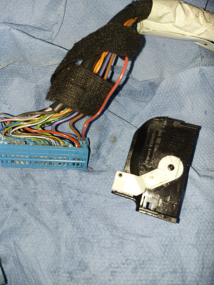 Bluetooth Steuergerät Steckerbelegung