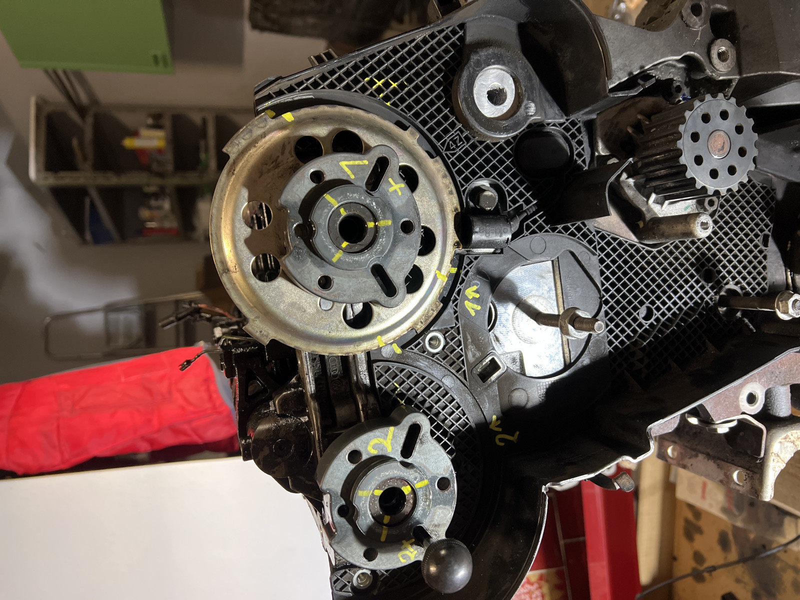 2.0 TDI: Nockenwelle demontieren