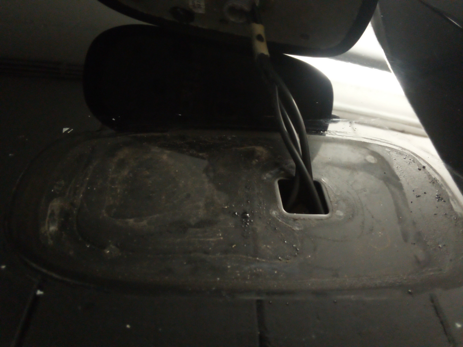 Wassereintritt im Kofferraum ( Tiguan mit Panoramadach )