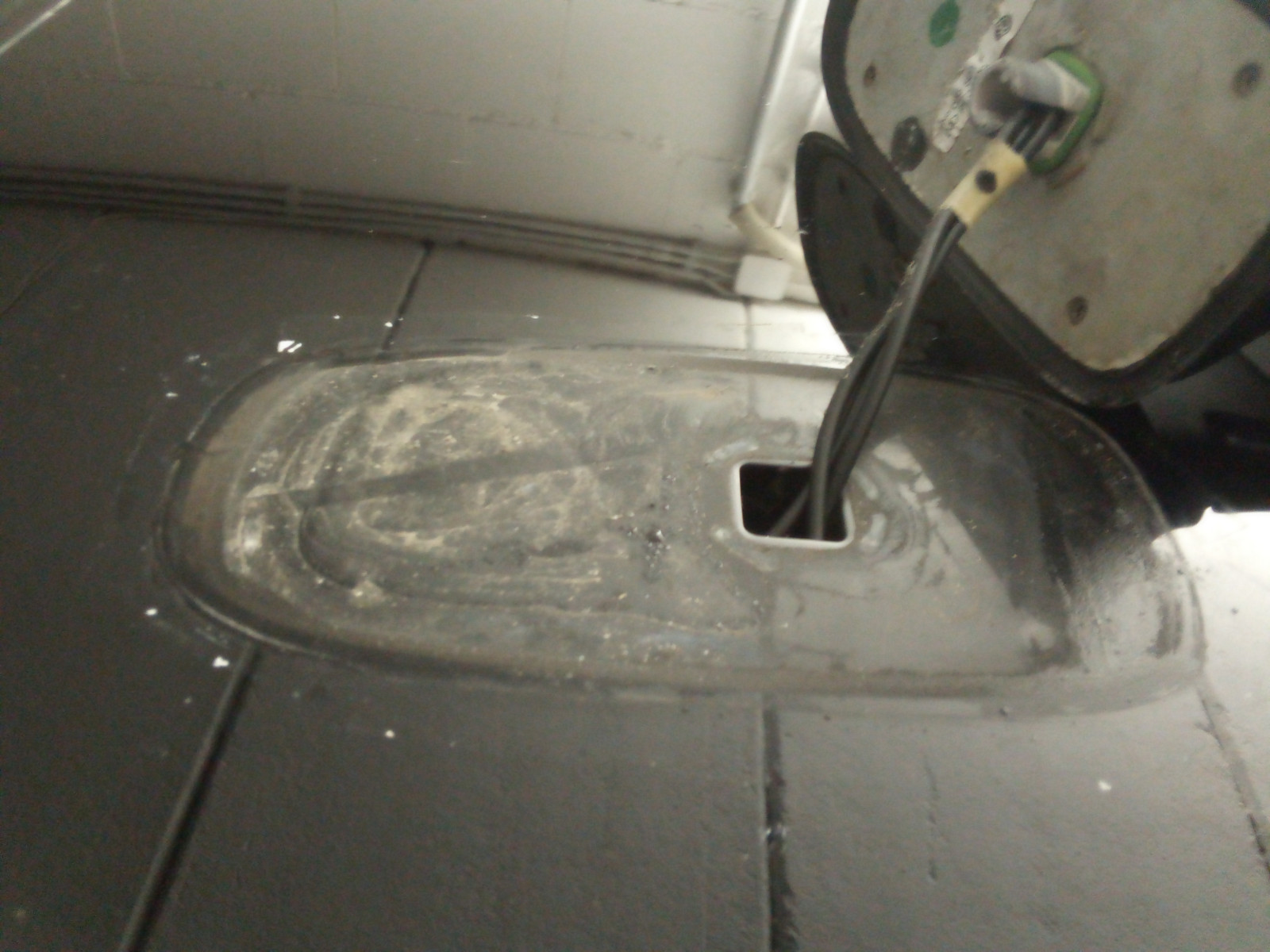 Wassereintritt im Kofferraum ( Tiguan mit Panoramadach )