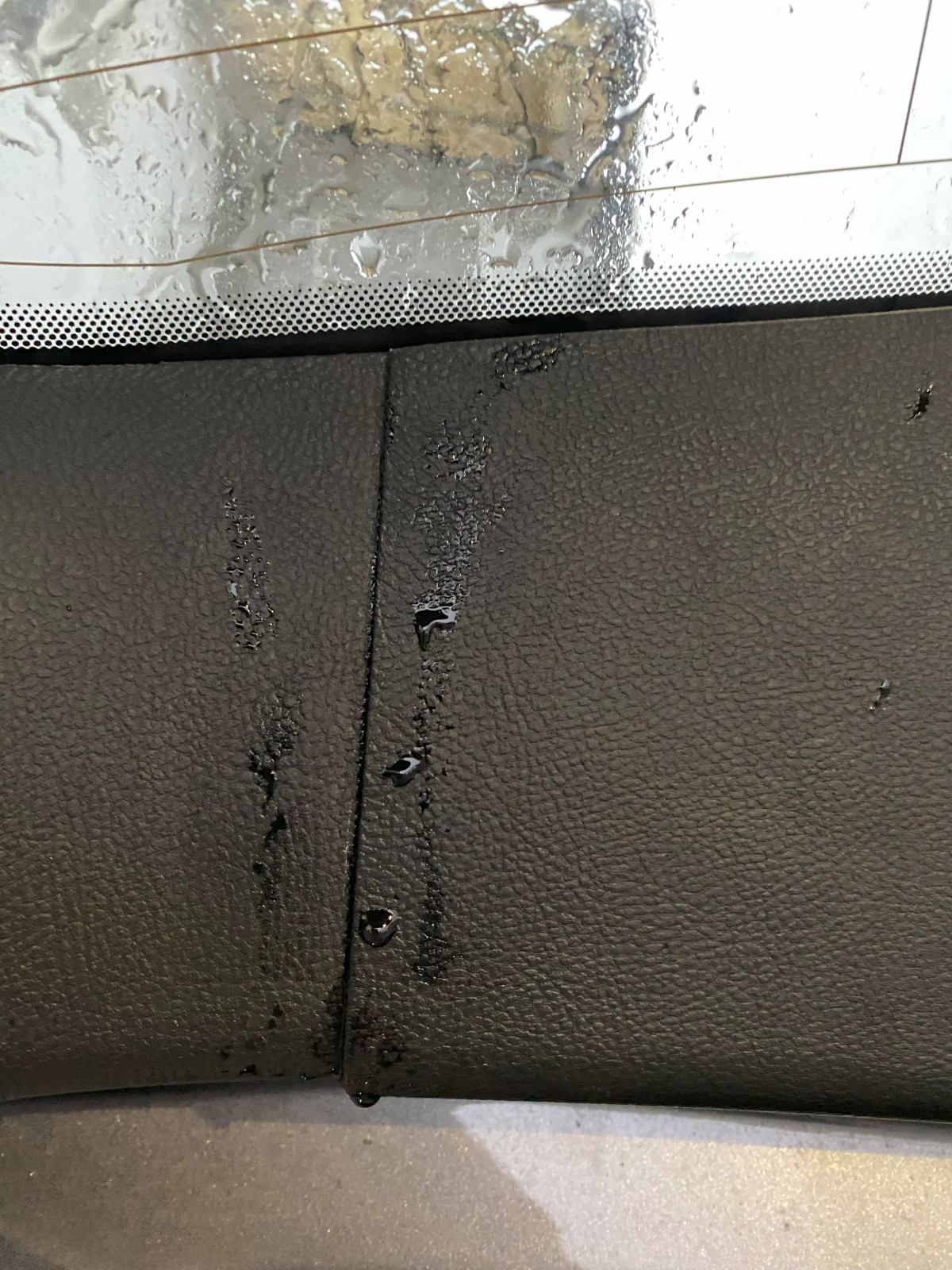 Wasser im Kofferraum