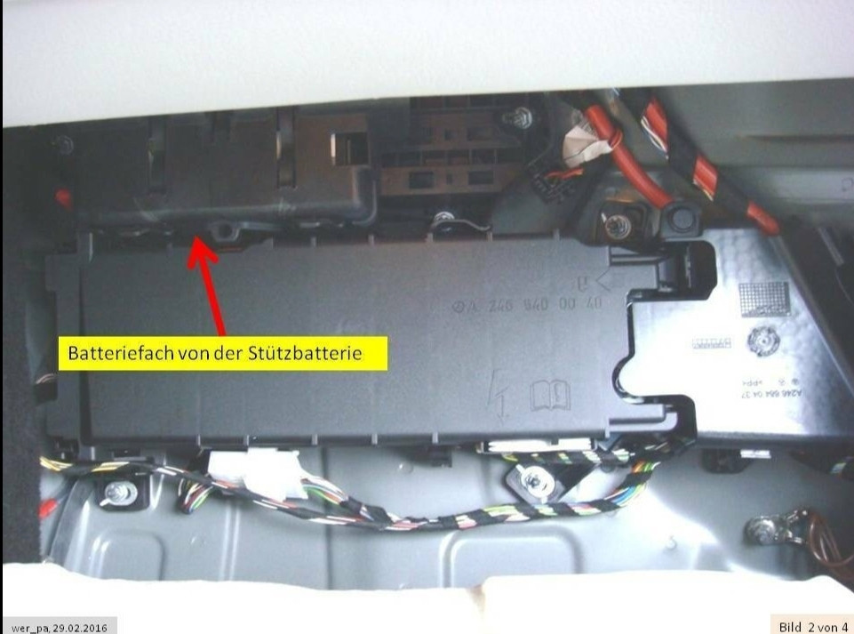 2. Batterie Kofferraum