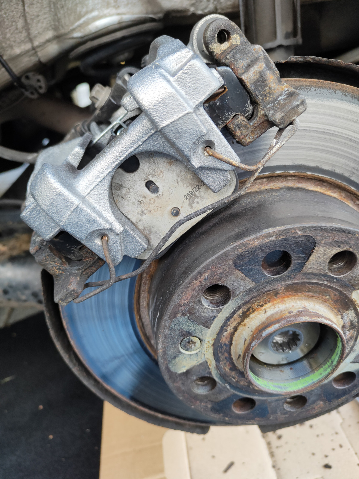 Golf 7 Bremssattel hinten rechts gesucht