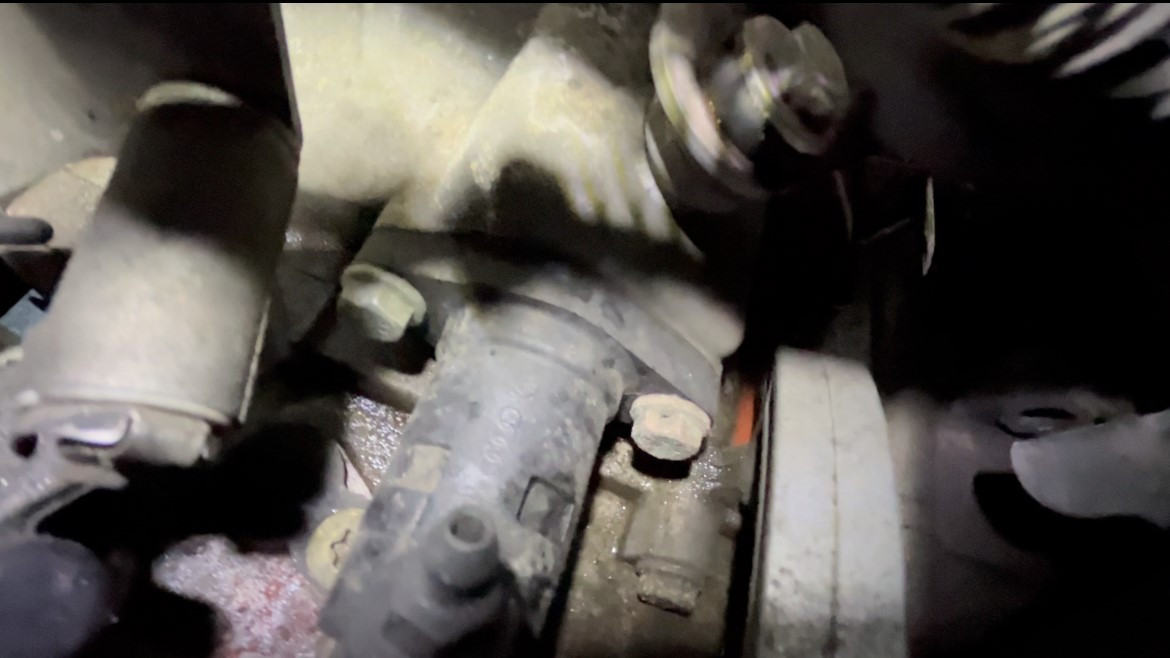 Öl am Motorblock und starker Kühlmittelverlust VW Passat 3C 2.0 FSI