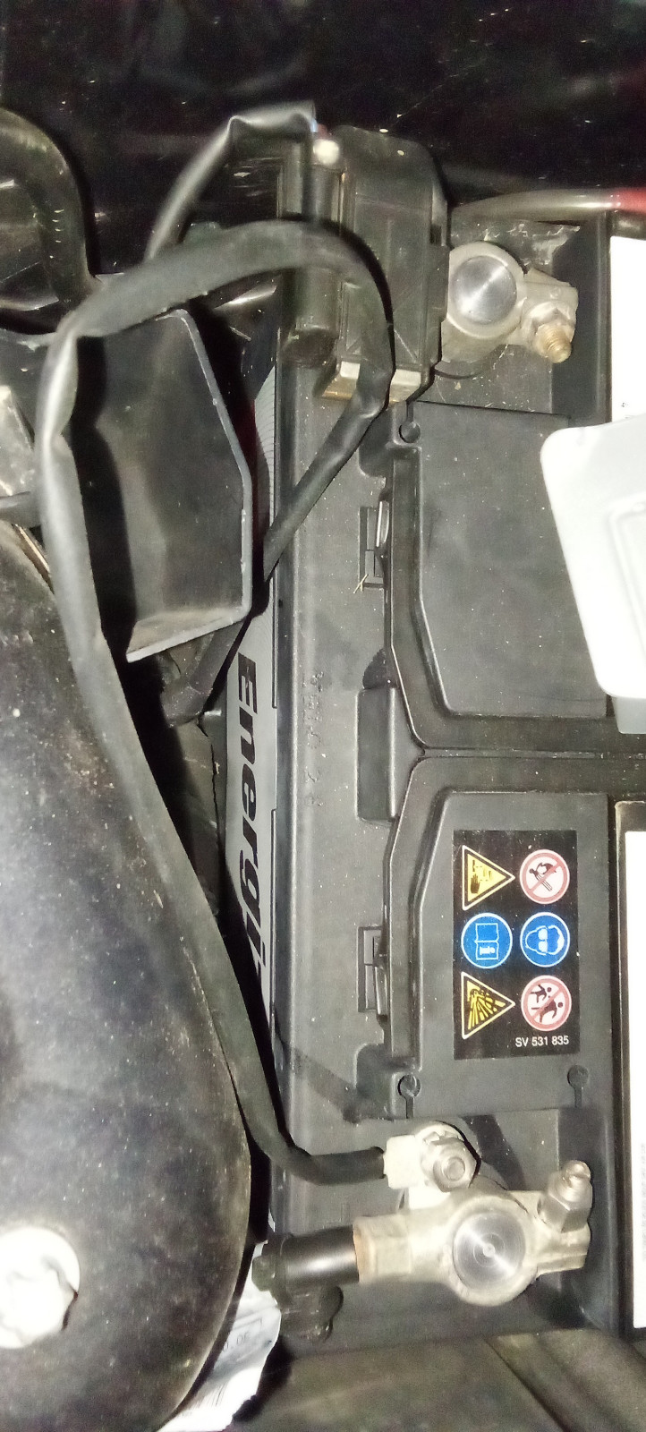 Wie weit darf die Spannung ca. beim Kaltstart absinken?