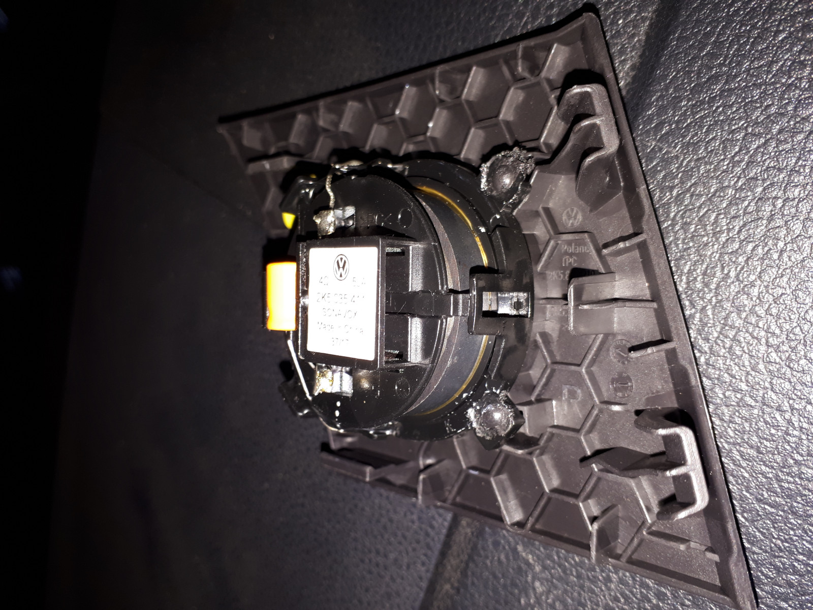 Abdeckung Hochtöner vorne im Armaturenbrett Caddy 4