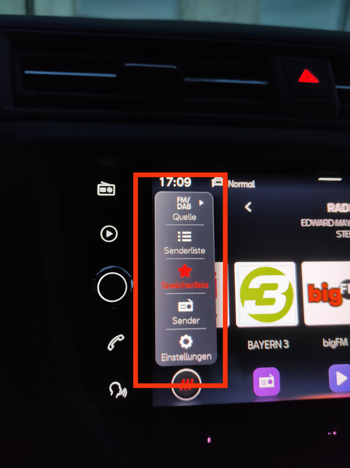 Digitale Seitenleiste vom Infotainmentsystem entfernen