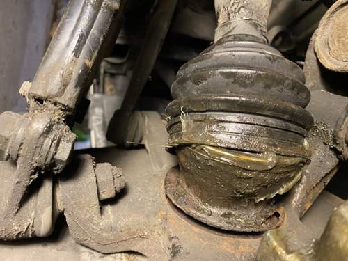 Antriebsgelenk oben das Rostloch