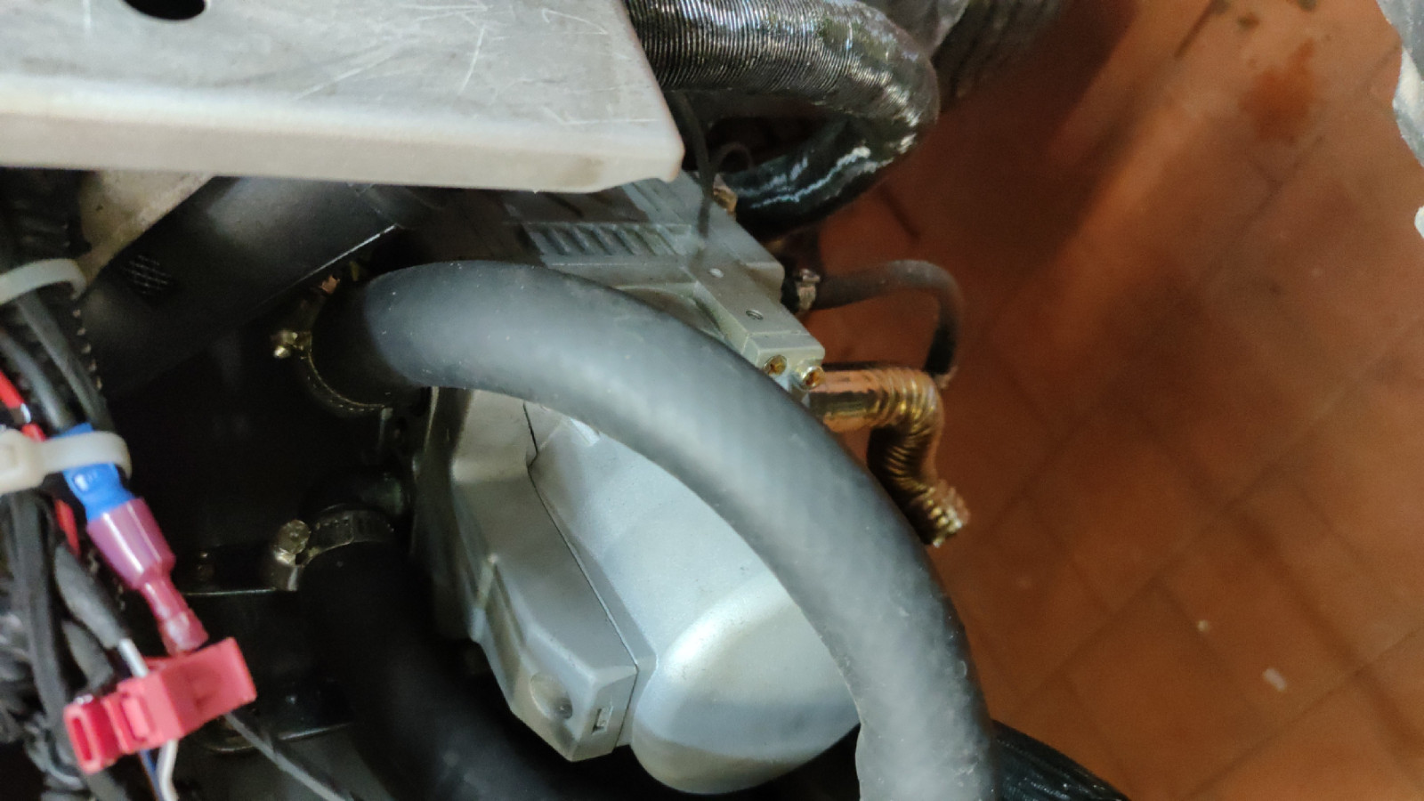 Standheizung HCalory nachrüsten in unsere Elche 2000-2007