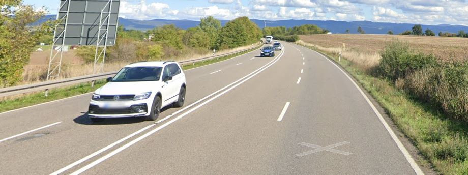 Beispiele für Straßen OHNE bauliche Trennung und OHNE Tempolimit?