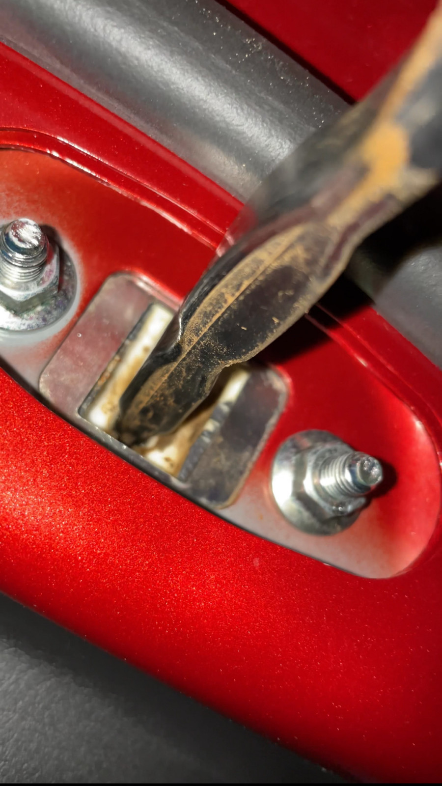 Knackender Türfänger