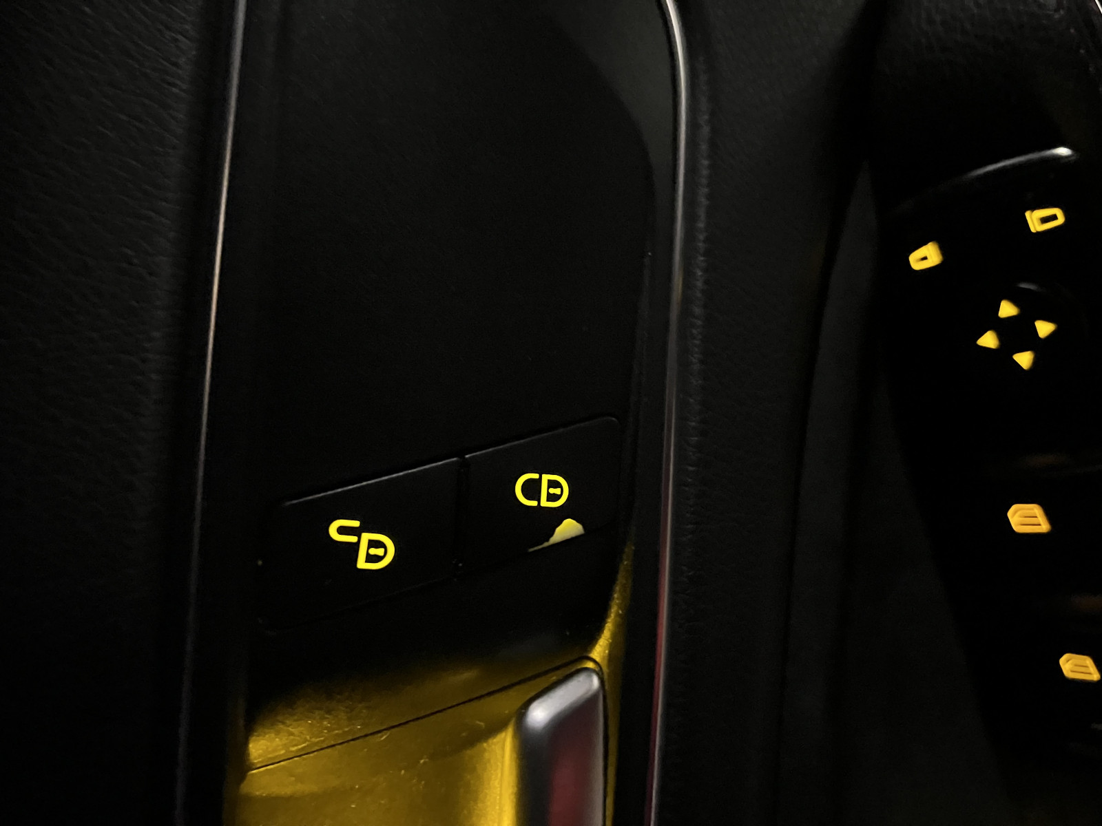 Verriegelungsknopf Fahrertür abgenutzt