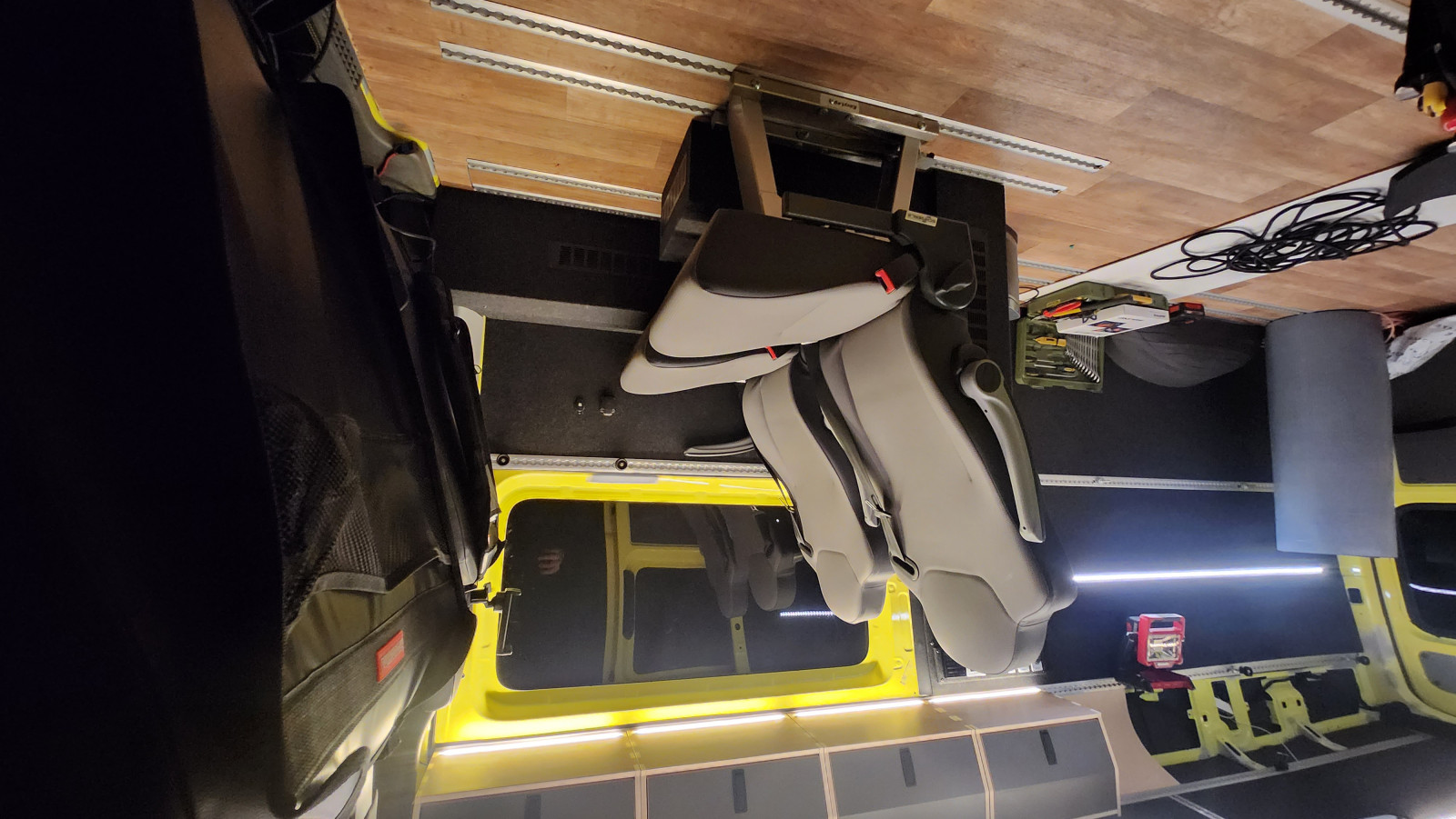 Crafter-Umbau/Ausbau zum Wohnmobil