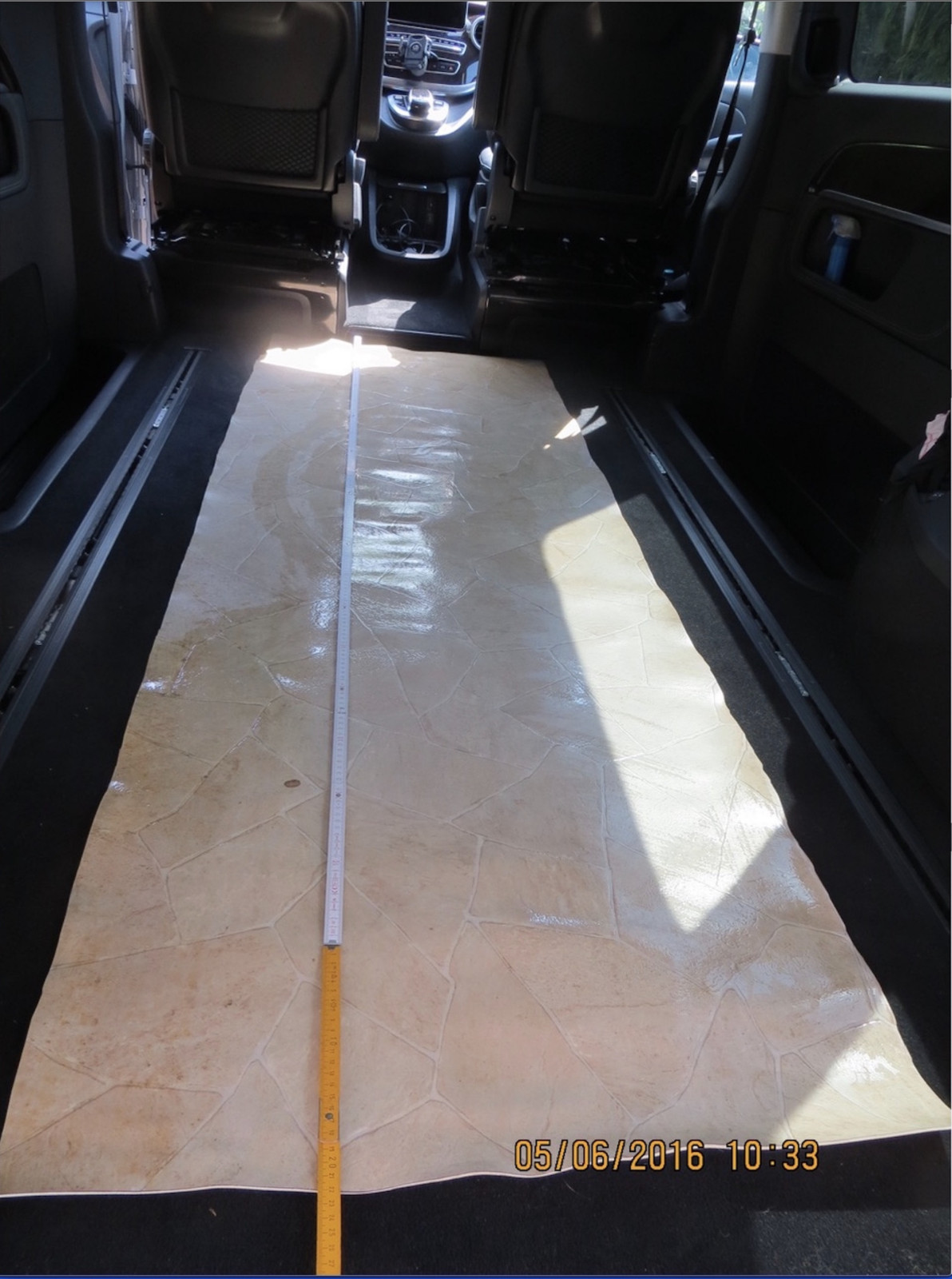 Länge V-Klasse Kompakt mit geöffneter Heckklappe