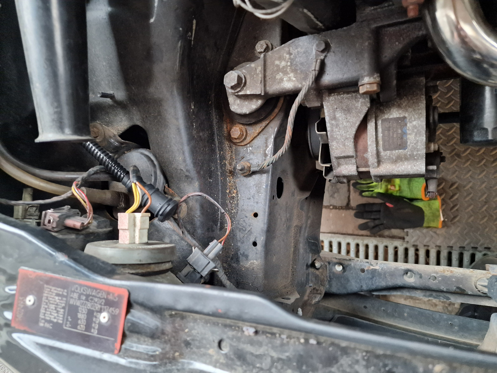 Polo 86c Motorhalter schief oder doch Krümmer?