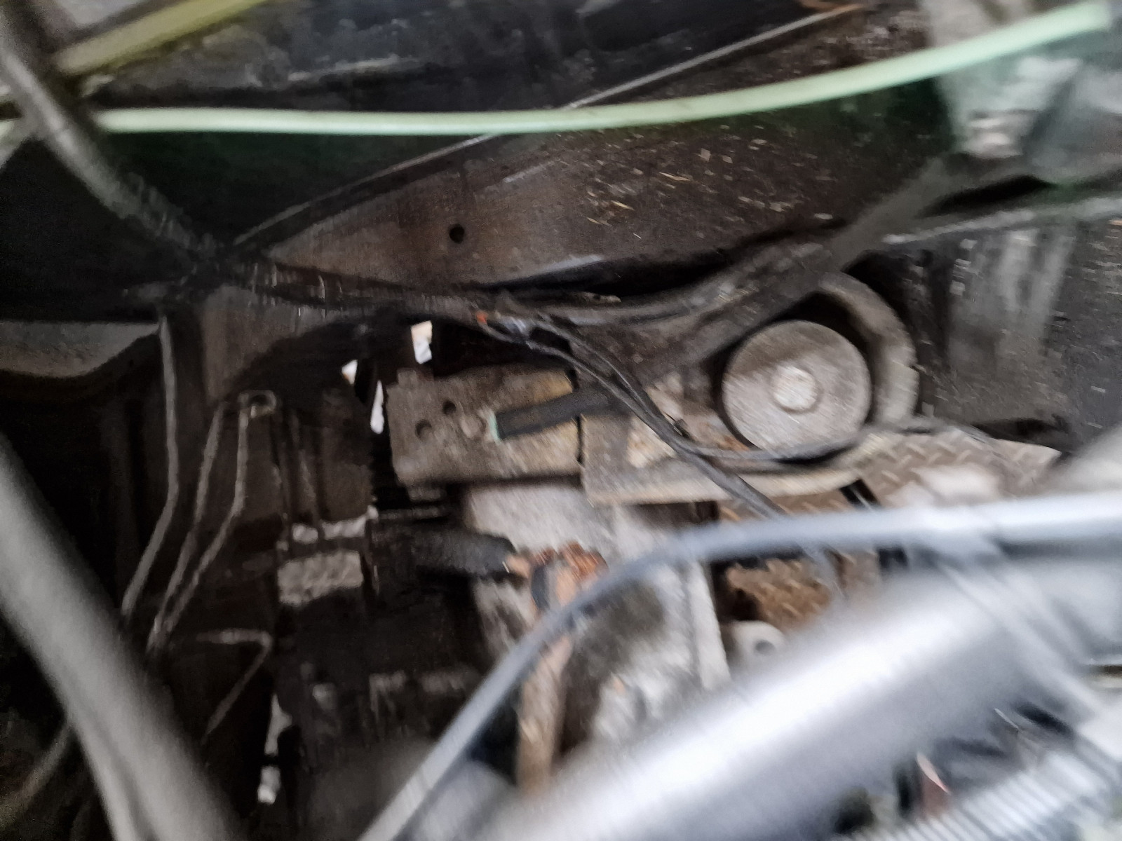 Polo 86c Motorhalter schief oder doch Krümmer?