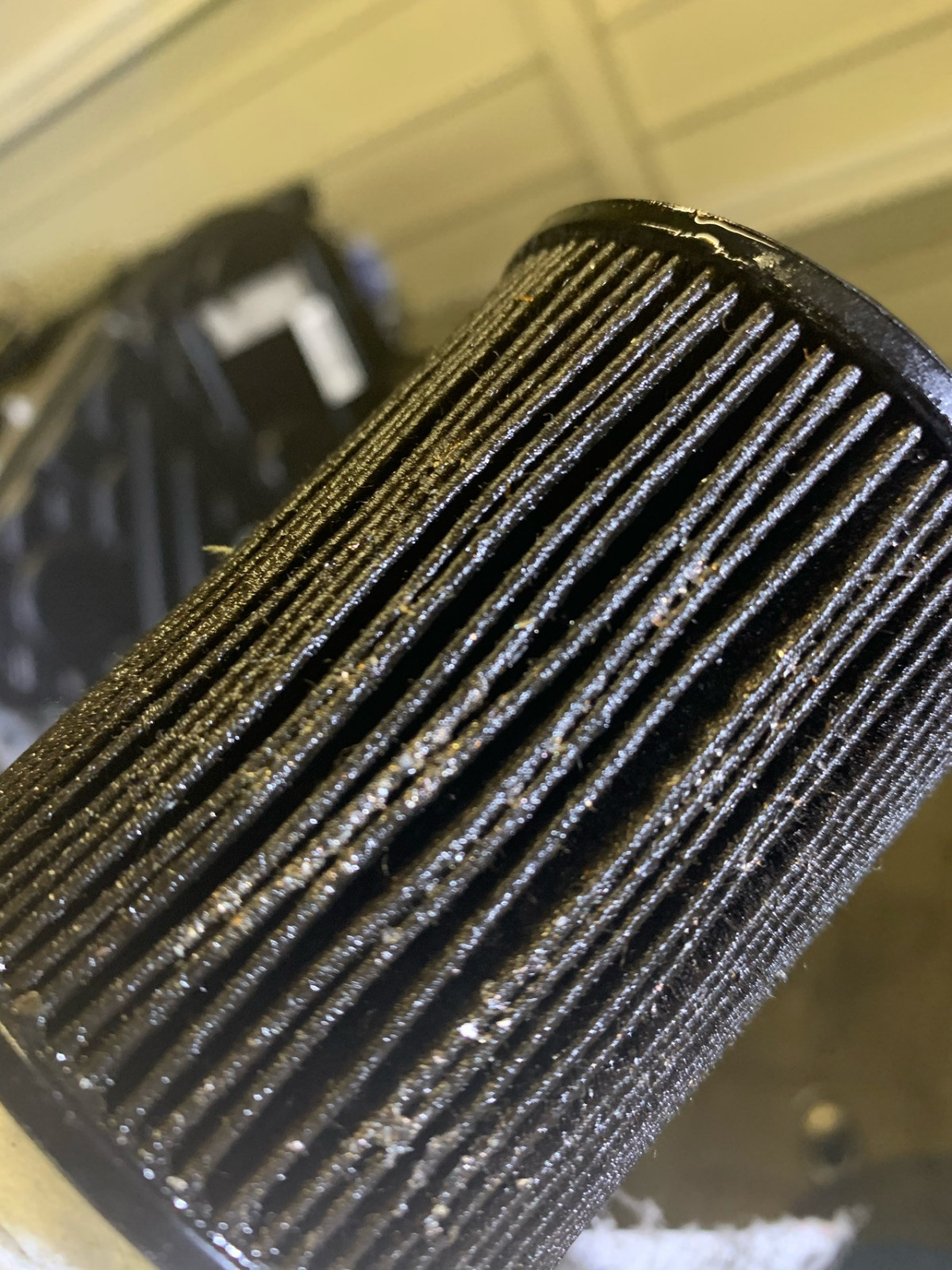 Motor aus nach komischen Geräuschen.