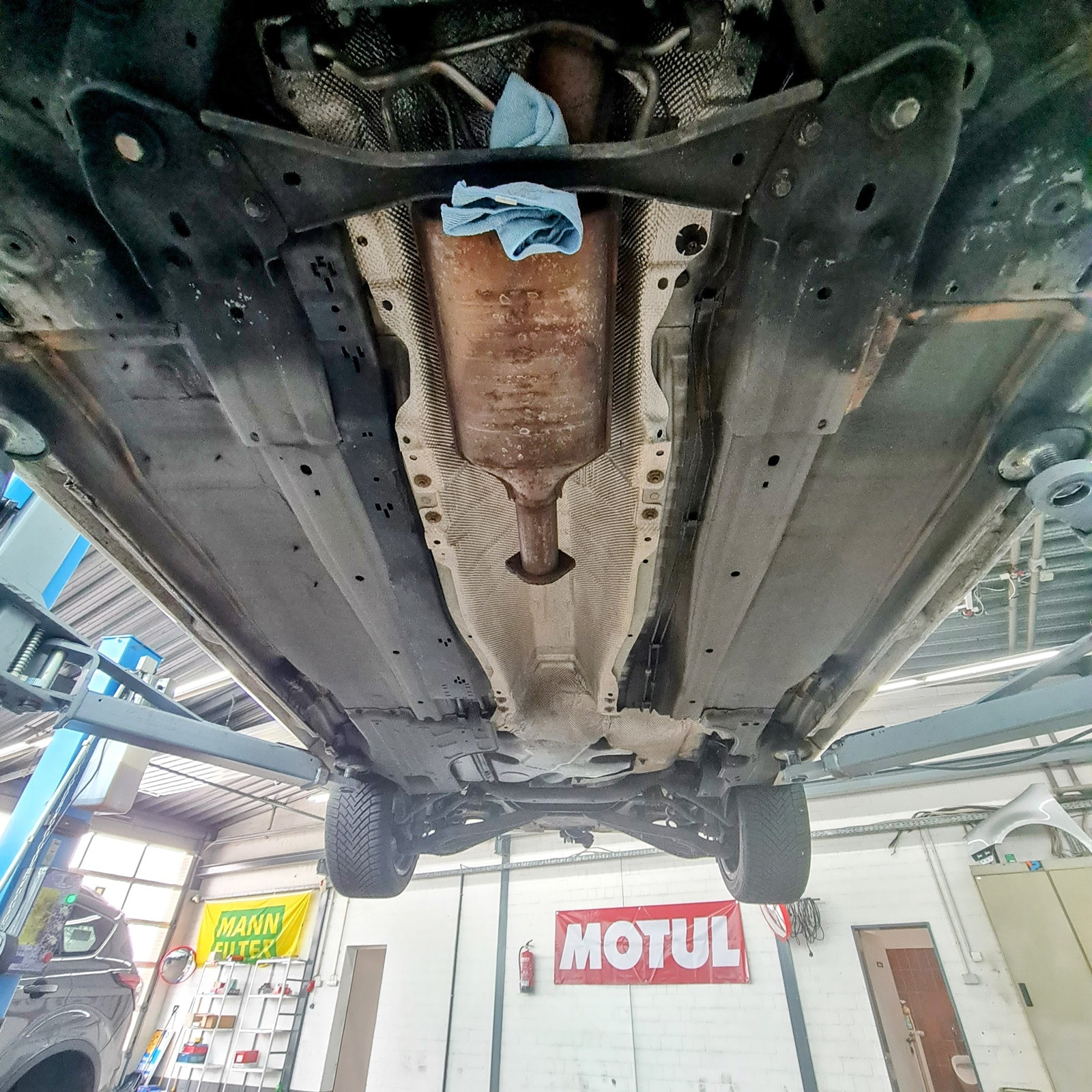 Auspuff ab DPF demontiert