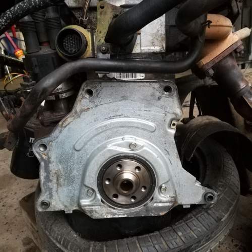 Passat-abs-motor-abdeckblech-montiert