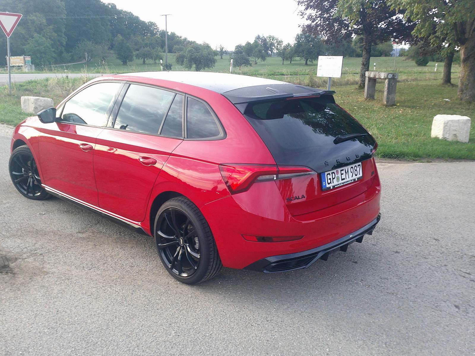 Déflecteurs D’air Noirs Pour Skoda Scala 5 Portes 2019 – Améliore L’aération Et Réduit Le Bruit