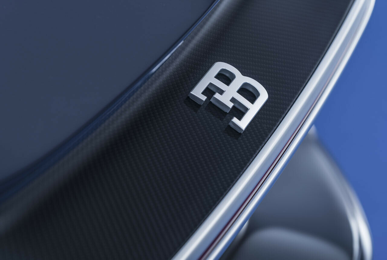 Monocoque und Karosserie des Veyron bestehen aus Carbon