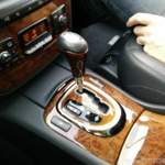 Keyless-Go. Hat Stil der Einschaltknopf auf dem Wählhebel.