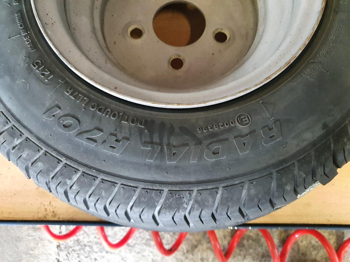 10" Anhänger Reifen eiert