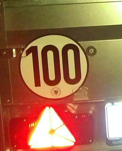 100 von hinten