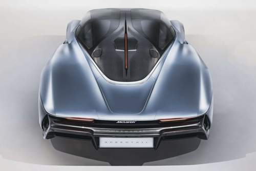 Stellarme drücken von unten an die Karosse des McLaren Speedtail. Mit der Form am Heck ändert sich der Luftstrom. Einen Monster-Flügel braucht es damit nicht