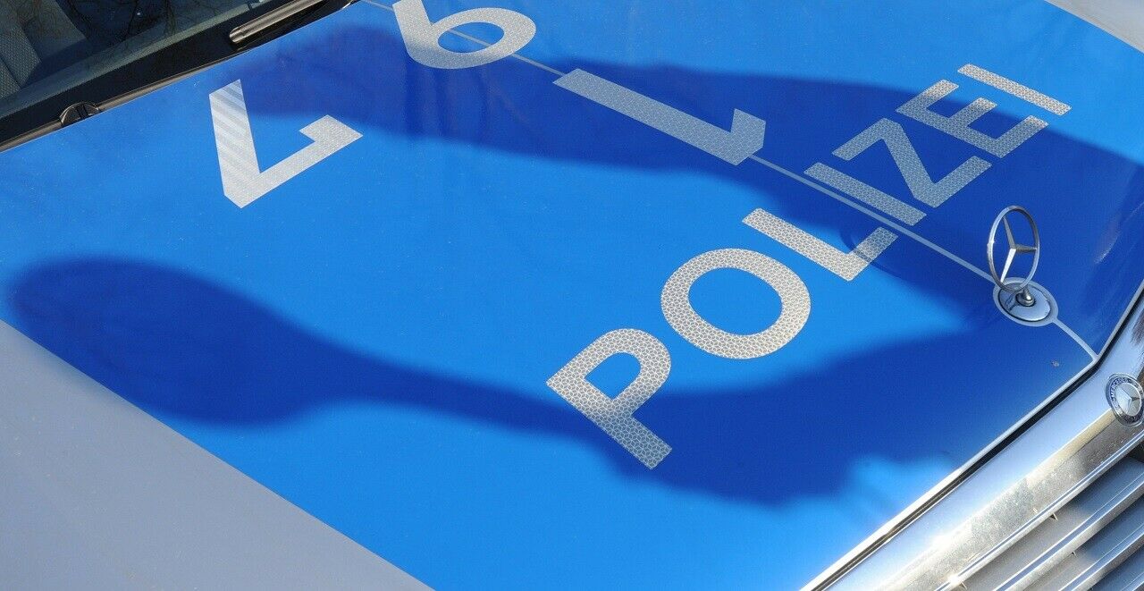 In der Nacht auf Sonntag floh ein Mann eine Stunde lang vor insgesamt 14 Polizeiwagen