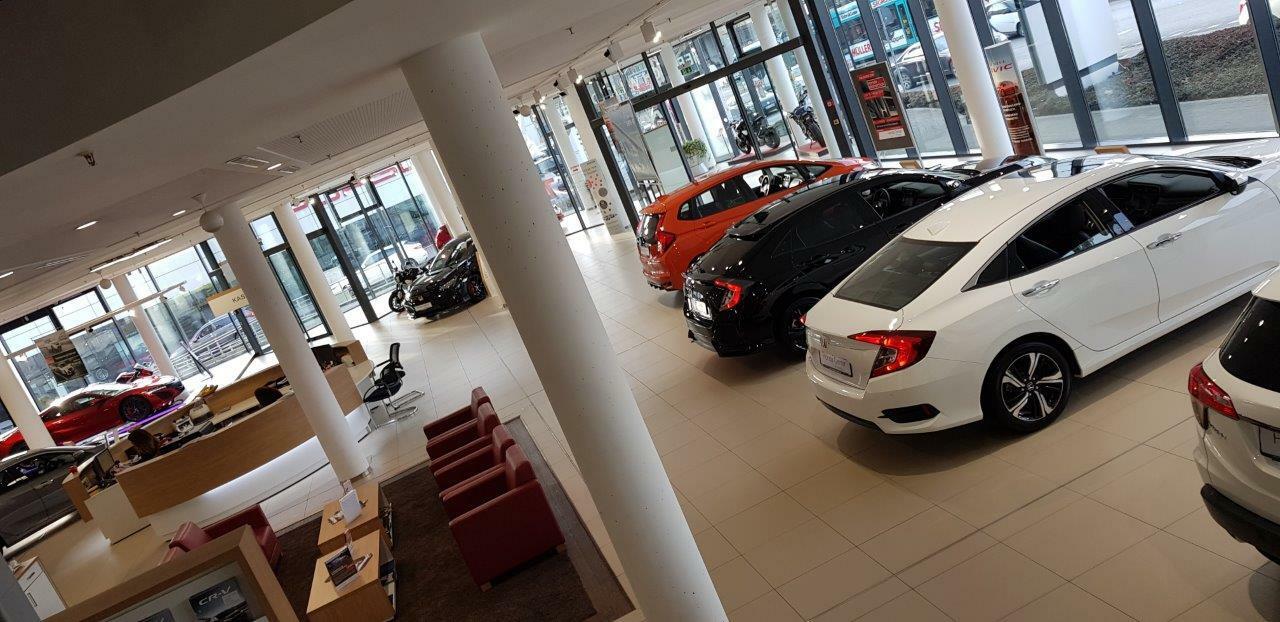 1.5 CVT Hatch >> Prestige vs Sport+
