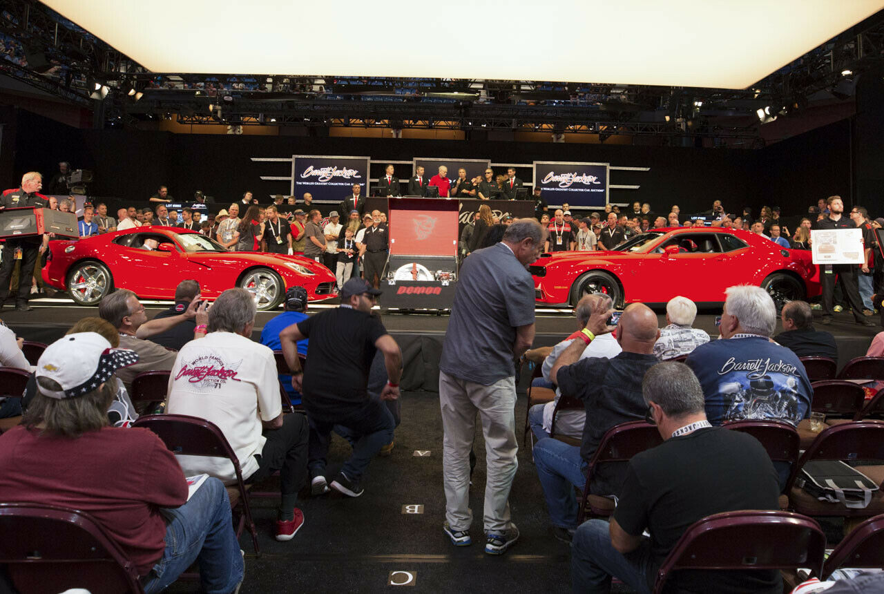 Ein Dodge-Sammler bezahlte eine Million US-Dollar für beide Autos