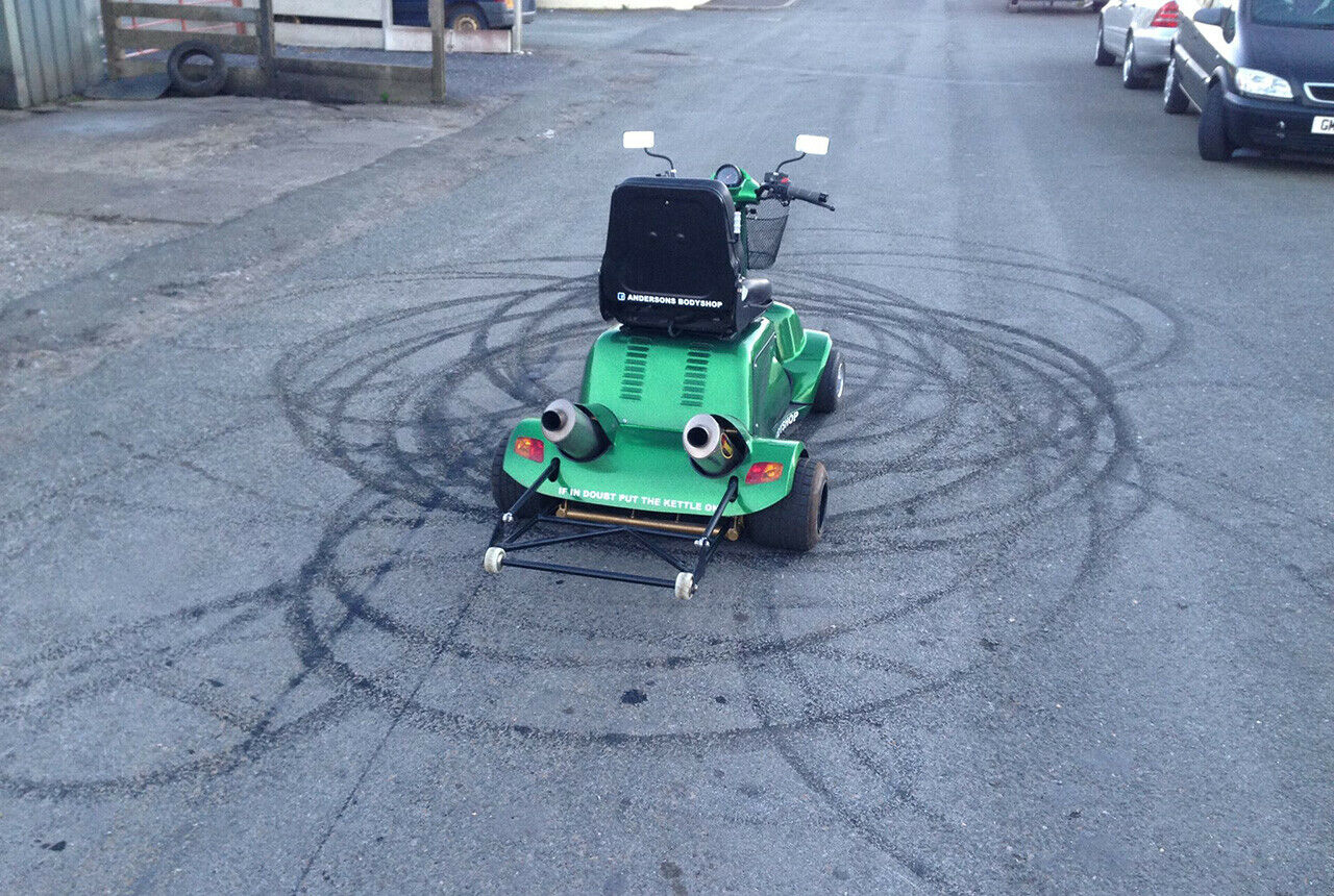 Genug Dampf für Burnouts: 78 bzw 98 PS im Rollstuhl