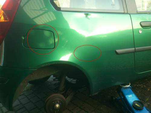 Punto-188-hinten-rechts-img-20141214-142302-markiert