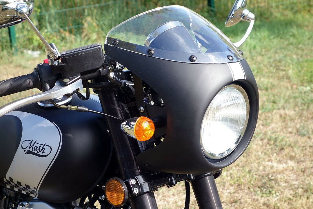 Die Front der Mash 250 Café Racer