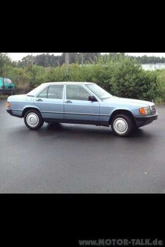 Mercedes-190e-23-7-2013