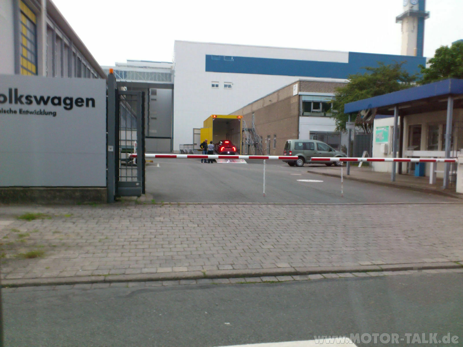 1Liter Auto von VW bei Erprobungsfahrten erwischt