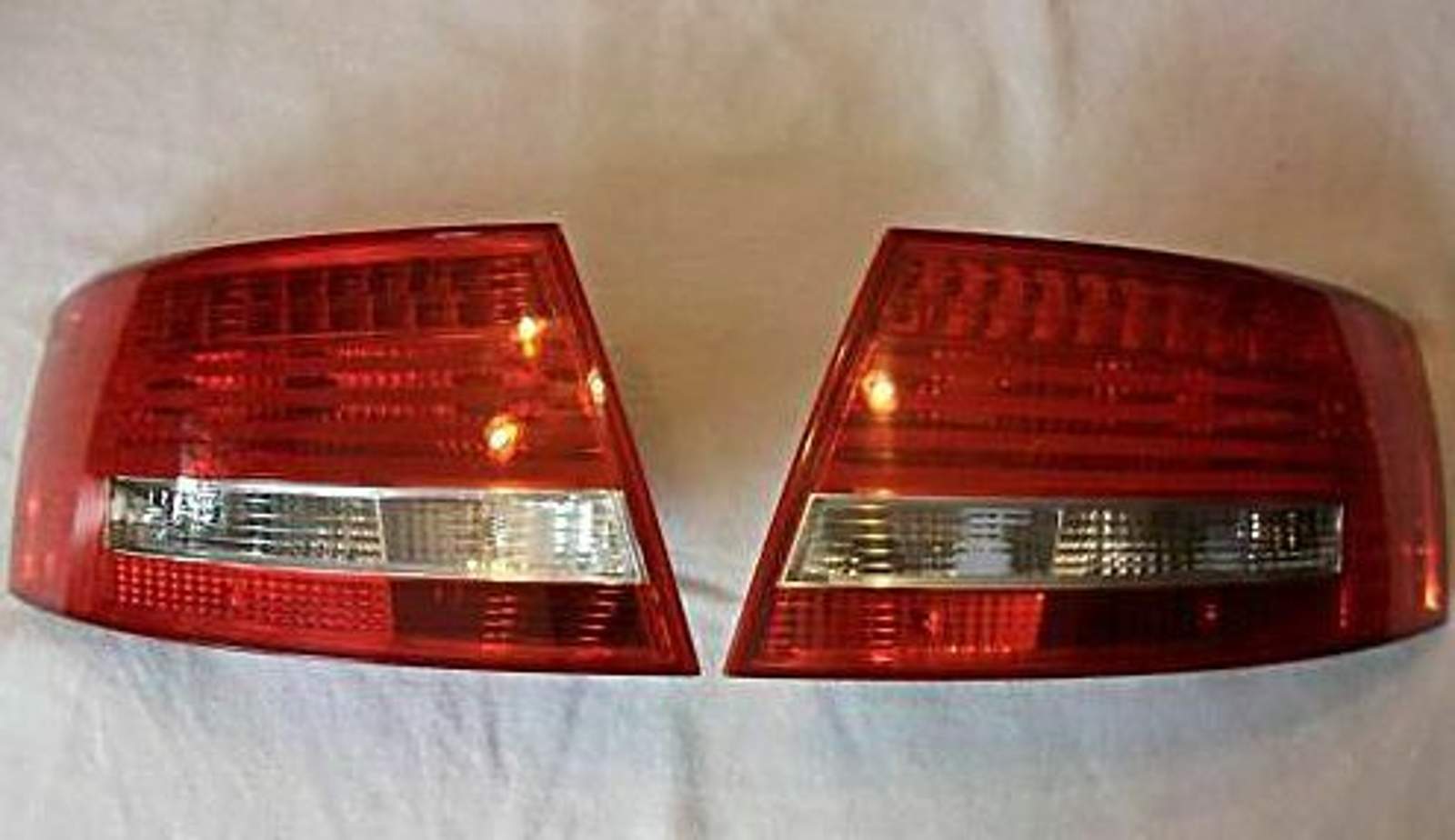 2ER SATZ BLINK- u. Rückleuchte 1x Kennzeichenbeleuchtung Leuchten 02259122 EUR 59,90 - DE