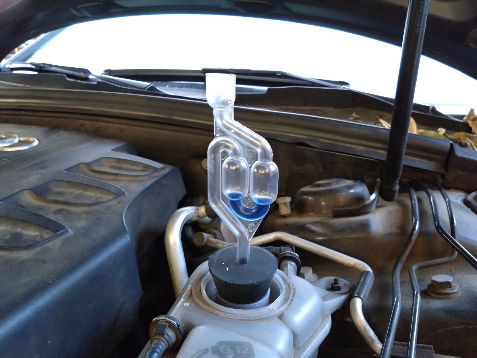 2.0 TDI CAGA - Weißer Rauch während der Fahrt, unangenehmer Abgasgeruch, Mehrverbrauch...