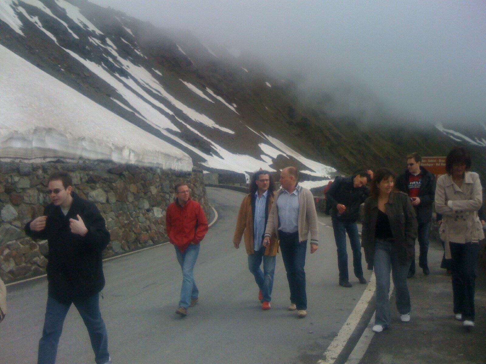 2000er Tour oder V8 Gebrüll in den Alpen